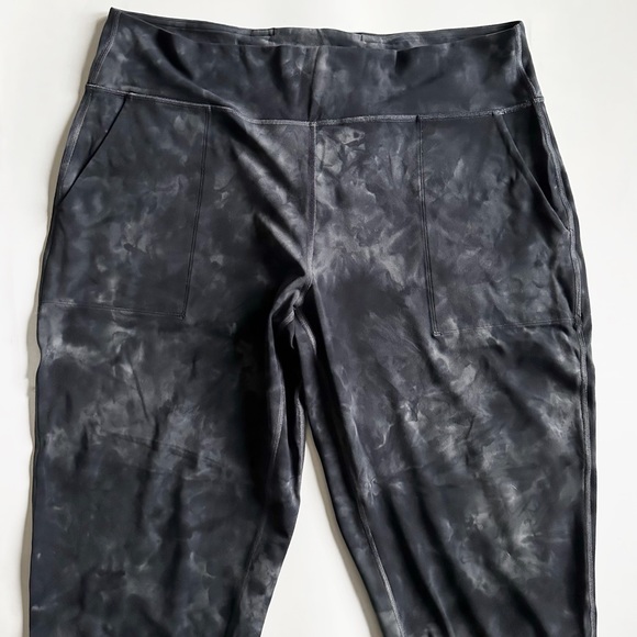 •LULULEMON• Align Jogger Crop 23” Diamond Die Pitch Graphic Grey Size 14 - Picture 3 of 10